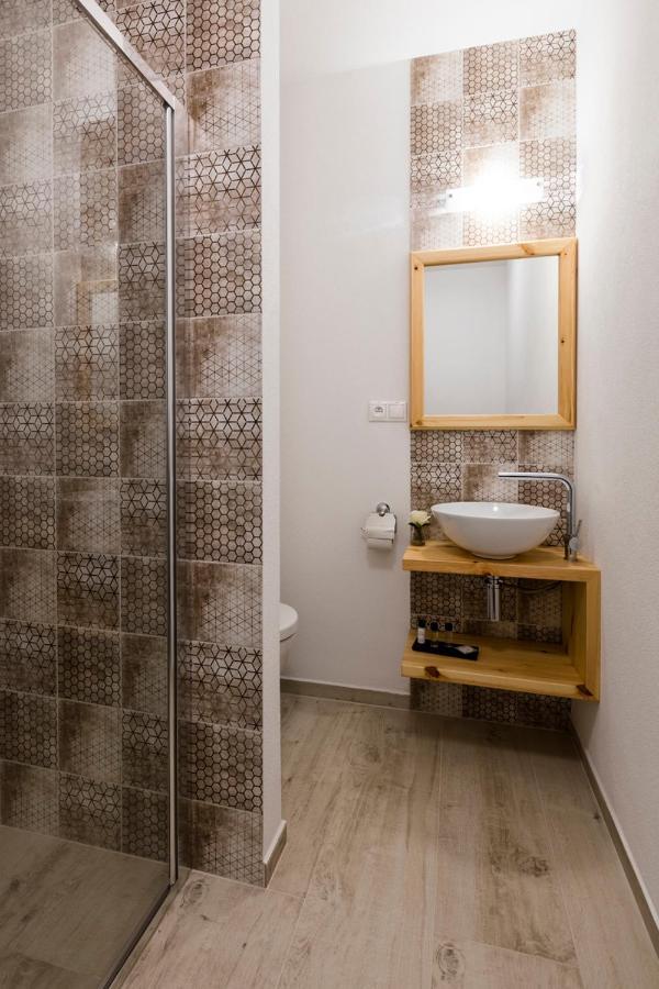 Rezort Gothal Apartmany A Penziony Доновали Екстериор снимка