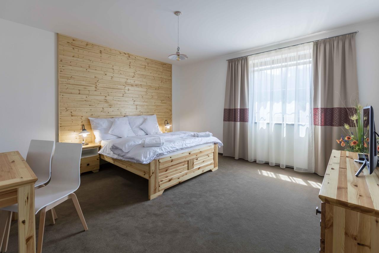 Rezort Gothal Apartmany A Penziony Доновали Екстериор снимка