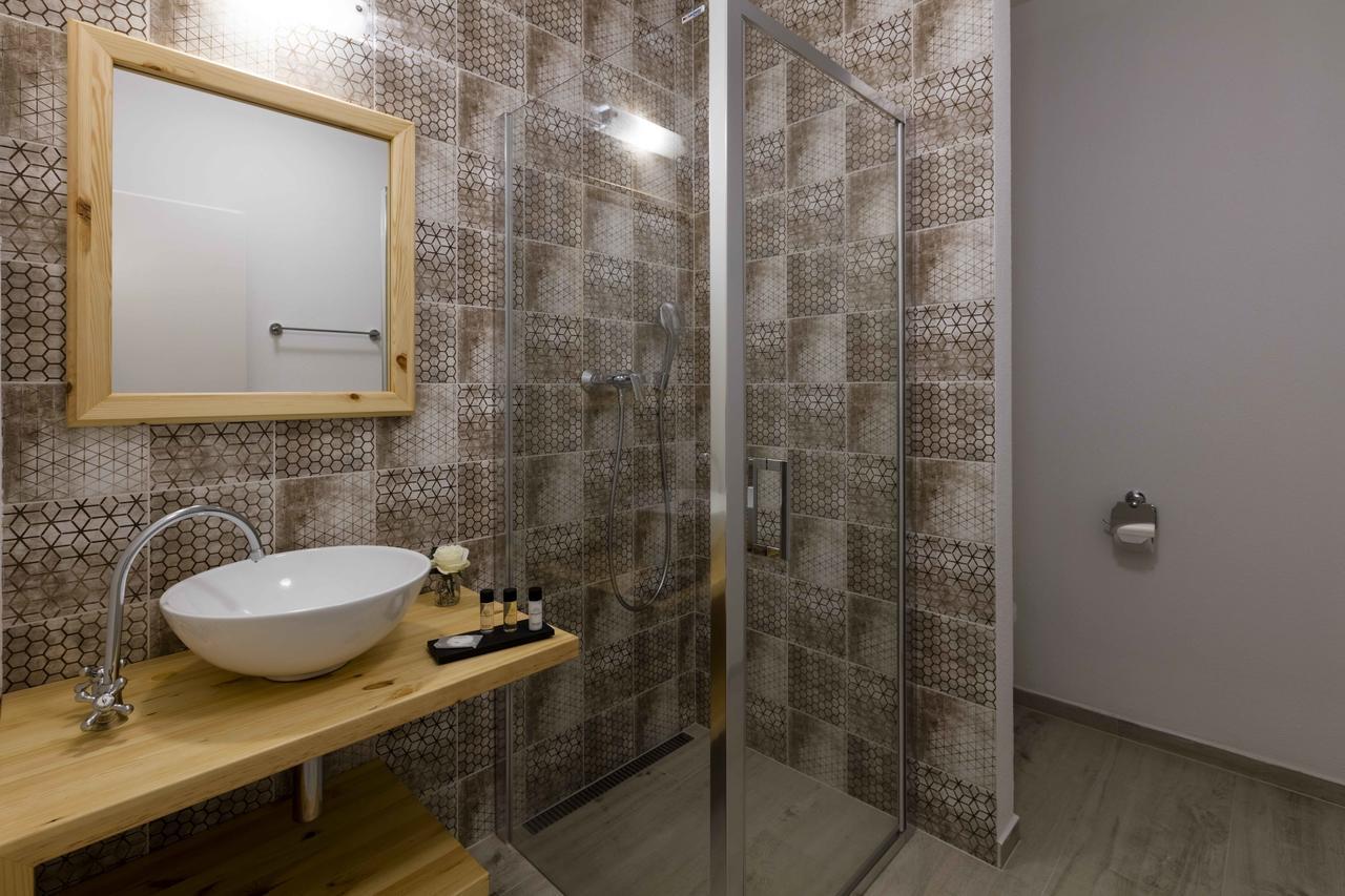 Rezort Gothal Apartmany A Penziony Доновали Екстериор снимка